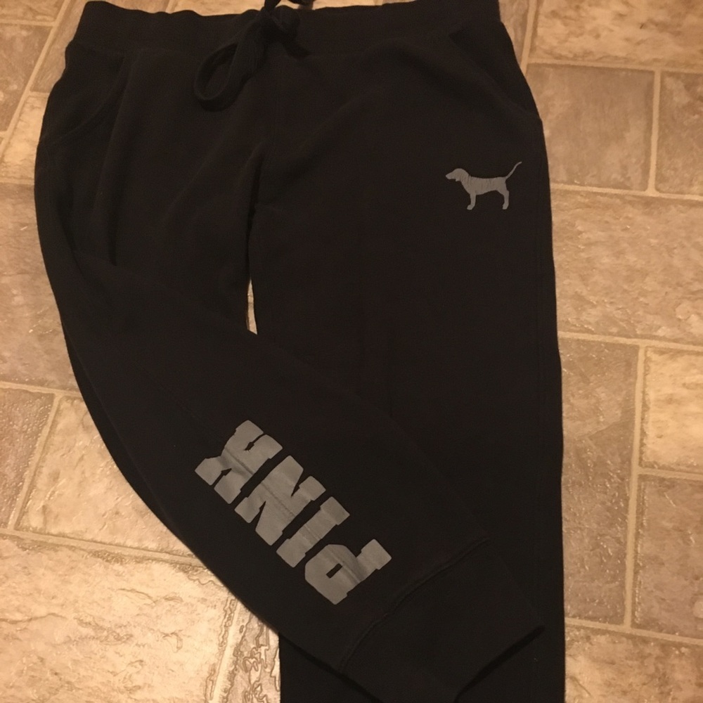 VS PINK SWEAT PANTS ( capris)